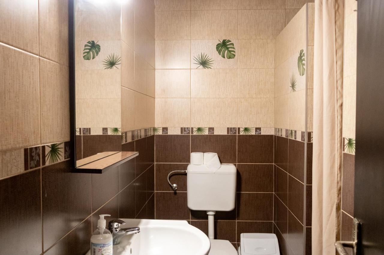Hotel Tranzit Odorheiu Secuiesc Bagian luar foto